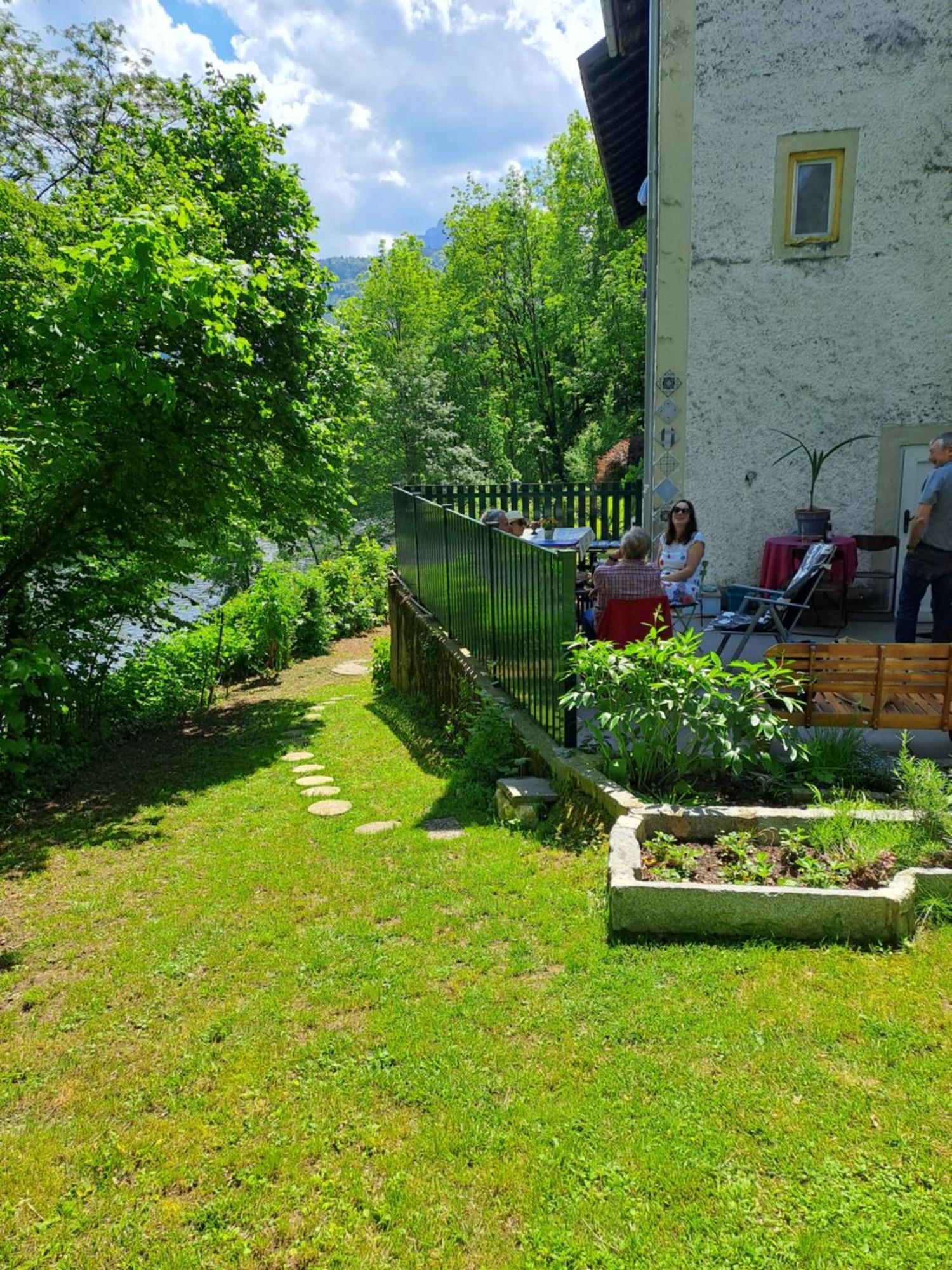 Thegarden Bed&Bike Apartment Gmunden Exterior photo